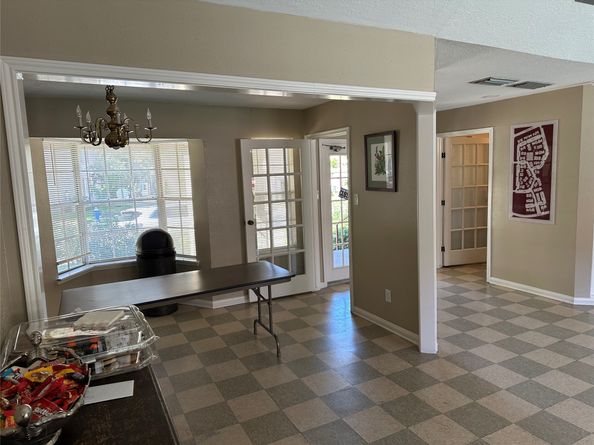 2120 El Paseo Street 806, Houston TX 77054