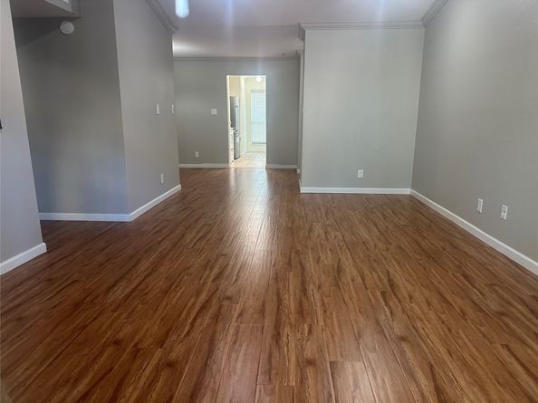 2120 El Paseo Street 806, Houston TX 77054