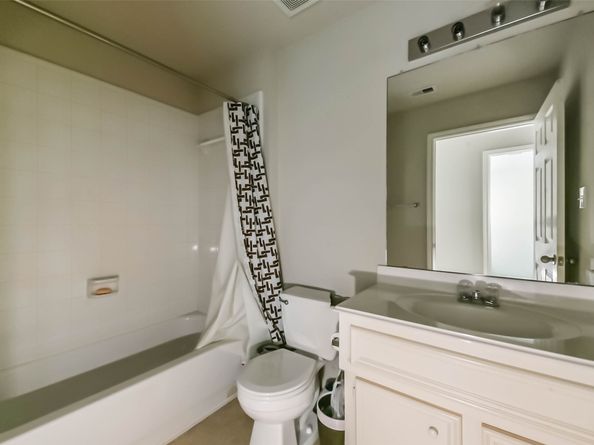 7019 Woodridge Square Drive, Houston TX 77087