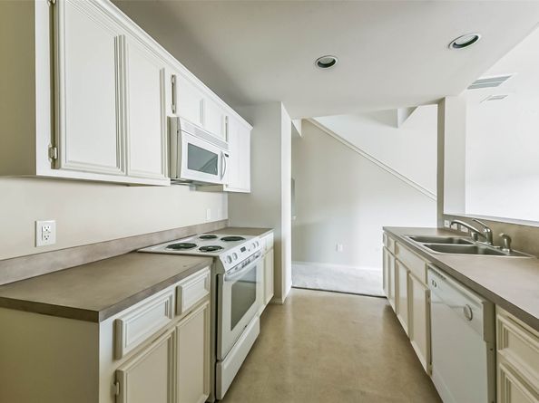 7019 Woodridge Square Drive, Houston TX 77087