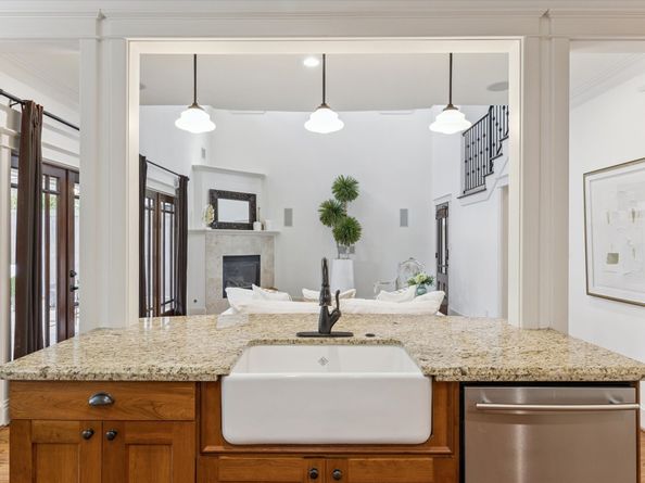 1734 Lamonte Lane, Houston TX 77018