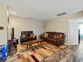 1131 W 22nd Street, Houston TX 77008