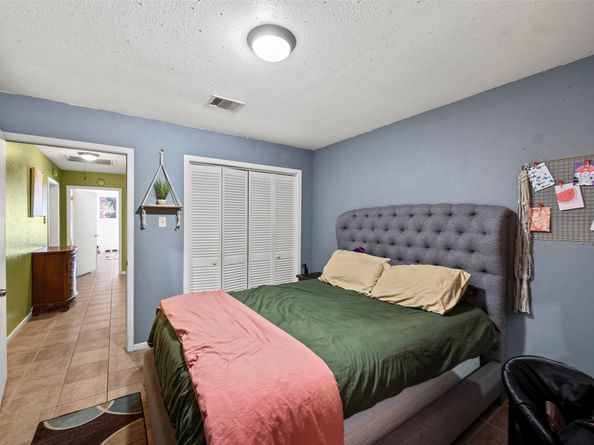 1131 W 22nd Street, Houston TX 77008