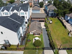 1131 W 22nd Street, Houston TX 77008
