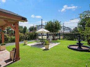 1131 W 22nd Street, Houston TX 77008