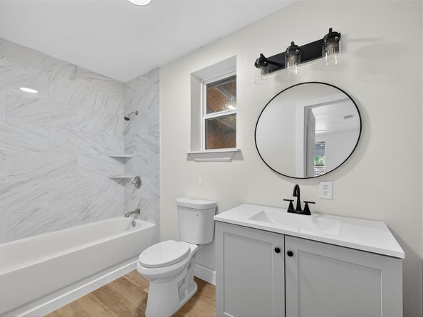 9037 Linda Vista Road, Houston TX 77078