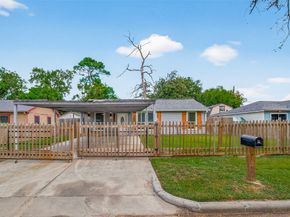 9037 Linda Vista Road, Houston TX 77078