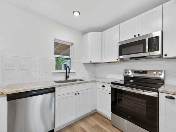 9037 Linda Vista Road, Houston TX 77078