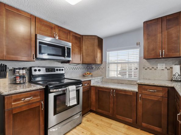 230 Busch Street, Houston TX 77060
