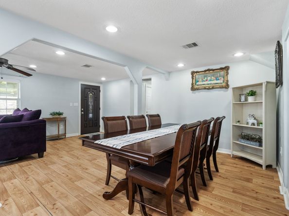 230 Busch Street, Houston TX 77060
