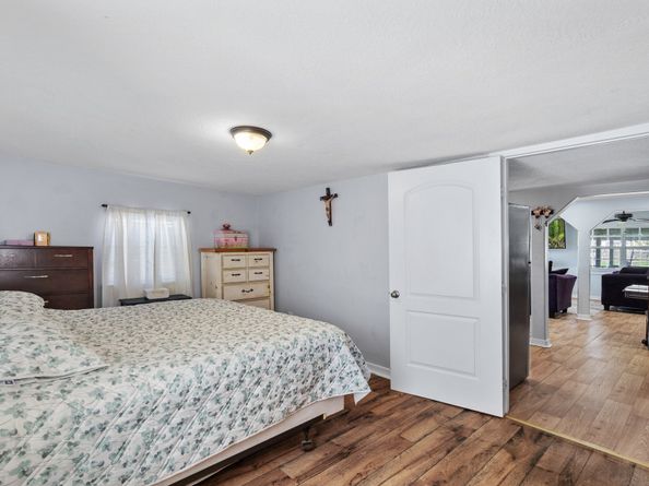230 Busch Street, Houston TX 77060