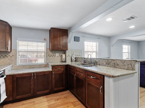 230 Busch Street, Houston TX 77060