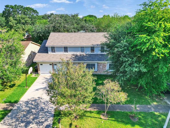 12710 Crow Valley Lane, Houston TX 77099