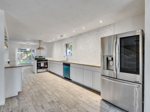 12710 Crow Valley Lane, Houston TX 77099