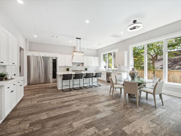 2065 Southgate Boulevard, Houston TX 77030
