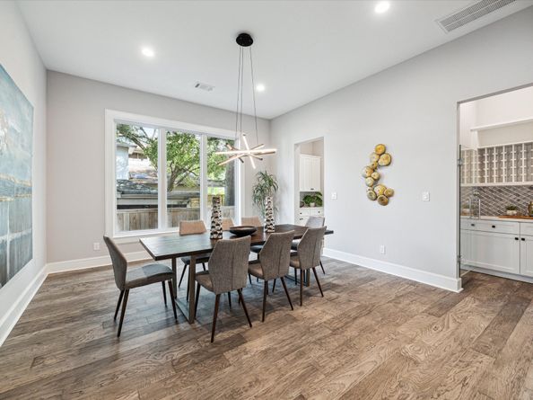 2065 Southgate Boulevard, Houston TX 77030