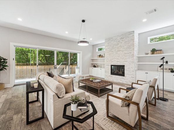 2065 Southgate Boulevard, Houston TX 77030