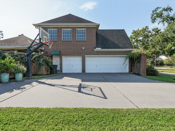 10811 Briar Branch Lane, Hunters Creek Village TX 77024