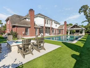 10811 Briar Branch Lane, Hunters Creek Village TX 77024
