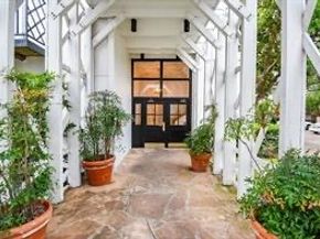 2333 Bering Drive 126, Houston TX 77057