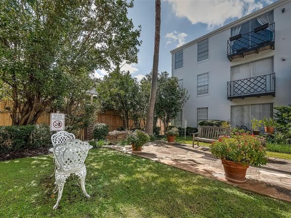 2333 Bering Drive 126, Houston TX 77057