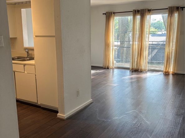 2333 Bering Drive 126, Houston TX 77057