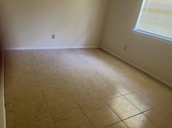 9903 Kent Towne Lane, Sugar Land TX 77498