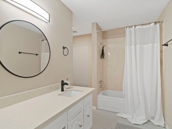 1626 Kings Castle Drive, Katy TX 77450