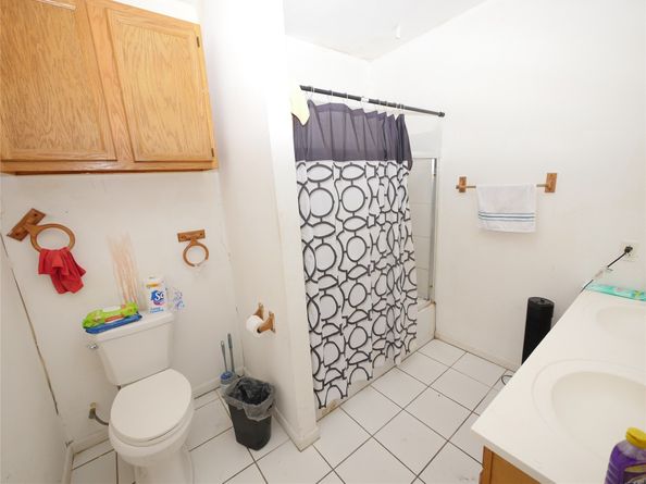 1609 Hussion Street, Houston TX 77003