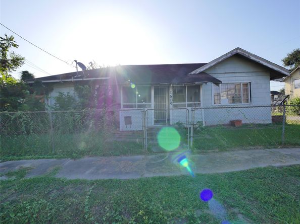 1609 Hussion Street, Houston TX 77003