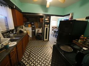 1609 Hussion Street, Houston TX 77003