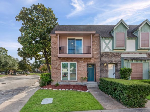 830 Threadneedle Street 240, Houston TX 77079