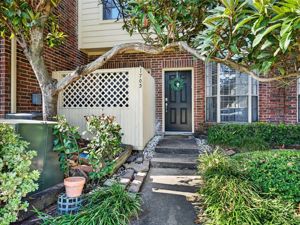 2121 El Paseo Street 1703, Houston TX 77054