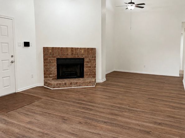 3150 Walnut Bend Lane 622, Houston TX 77042