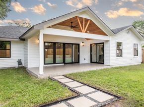 5318 Hialeah Drive, Houston TX 77092