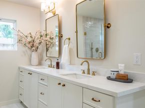 5318 Hialeah Drive, Houston TX 77092