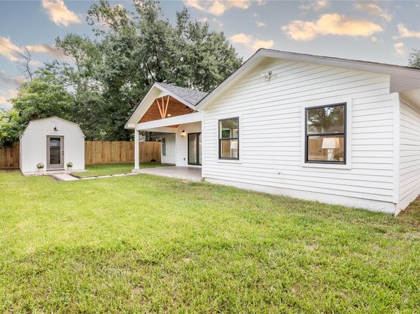 5318 Hialeah Drive, Houston TX 77092