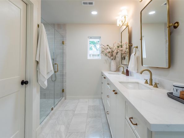 5318 Hialeah Drive, Houston TX 77092