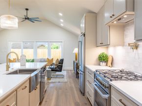 5318 Hialeah Drive, Houston TX 77092