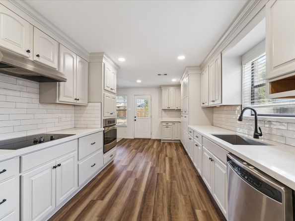 2222 Oak Shores Drive, Kingwood TX 77339