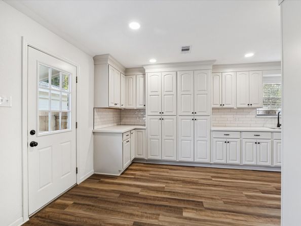 2222 Oak Shores Drive, Kingwood TX 77339