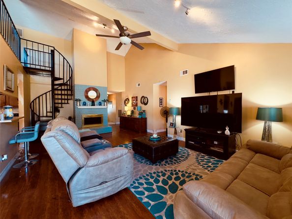 15802 Amapola Drive, Houston TX 77083