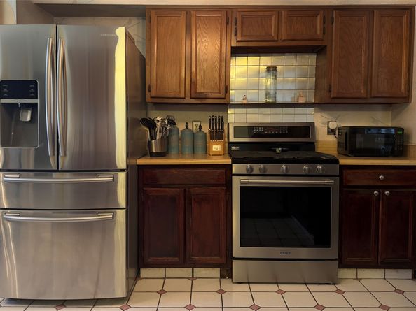 15802 Amapola Drive, Houston TX 77083