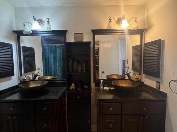15802 Amapola Drive, Houston TX 77083