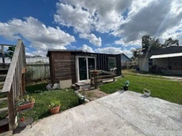 609 Firnat Street, Houston TX 77022