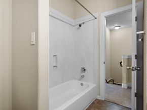 2865 westhollow Drive 83, Houston TX 77082