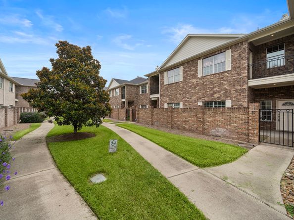 2865 westhollow Drive 83, Houston TX 77082