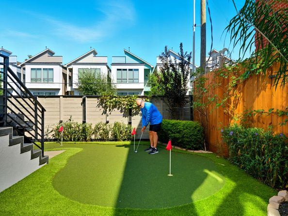 1436 W 24th Street, Houston TX 77008