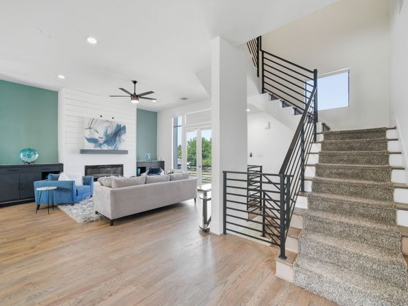 1436 W 24th Street, Houston TX 77008