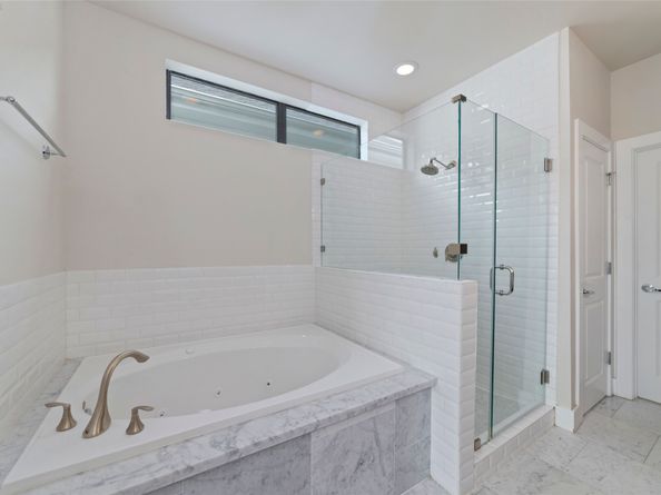 1917 W 15th Street A, Houston TX 77008